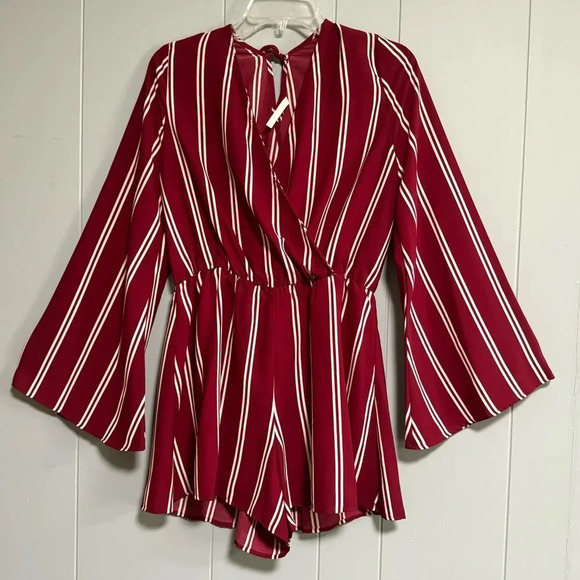 PEPPERMENT Vneck Long Flare Sleeves Back Tie Burgundy Stripe Short Romper Size M - Picture 1 of 6